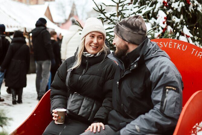 1H Private Photoshoot in Old Town of Riga - Vecriga Streets: Your First Frames in Old Town Magic