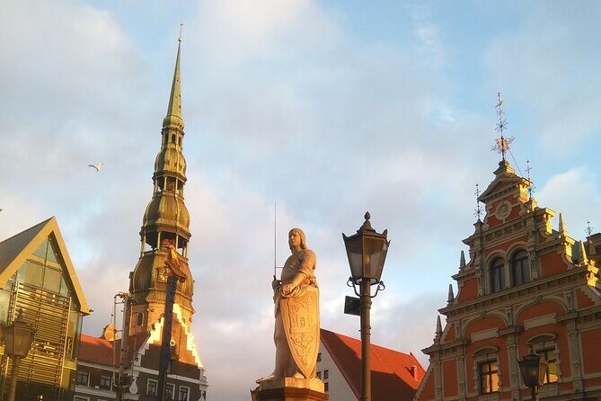 2 Hours Walking Tour in Legends and Secret of Riga's Old Town - St. Peter’s Church: Golden Roosters, 666, and Medieval Meaning