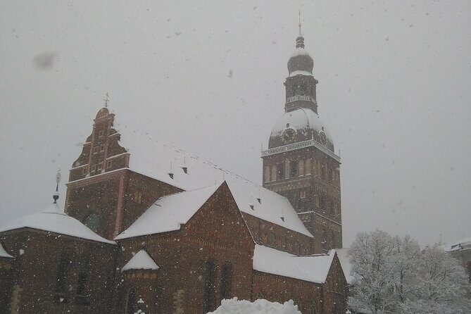 2 Hours Walking Tour in Legends and Secret of Riga's Old Town - Roland’s Statue: Freedom Meets the Hanseatic Union