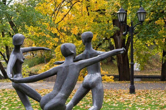 Discover Riga Bike Tour - Latgale Suburb: Oldest Suburb to WW2 Ghetto Footprints