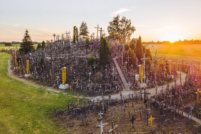 From Riga: Hill of Crosses & Jelgava Highlights - Kryžių Kalnas (Hill of Crosses): the guided meaning plus your own hour