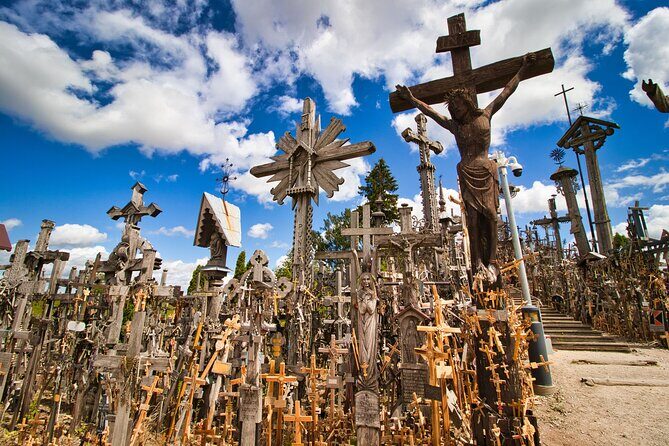 From Riga: Hill of Crosses & Jelgava Highlights - The Latvia–Lithuania border stop at Kalviai (and what to bring)