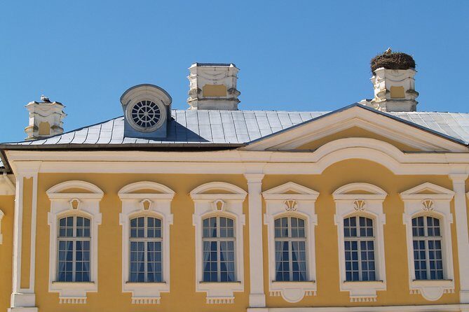 Group Day trip to Rundale Palace, Hill of Crosses & Bauska Castle - Stop 1: Bauska Castle tower views and what costs extra