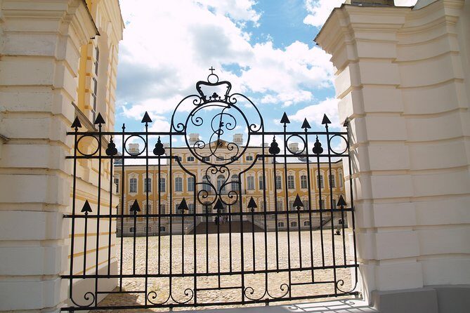 Group Day trip to Rundale Palace, Hill of Crosses & Bauska Castle - Who should book this day trip (and who might skip it)