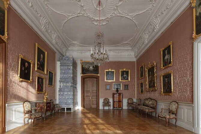 Half-Day Private Trip to Rundale Palace and Garden - Bauska Castle: a solid second stop and a good place for viewpoints