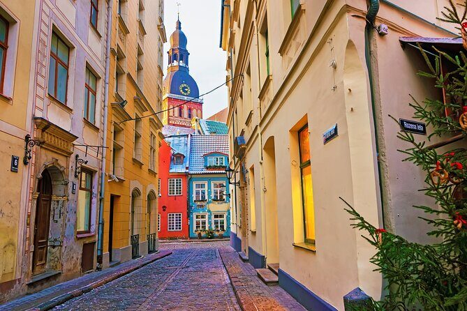 Medieval Riga: Quest Experience - A Phone-Based Quest Through Medieval Riga Streets