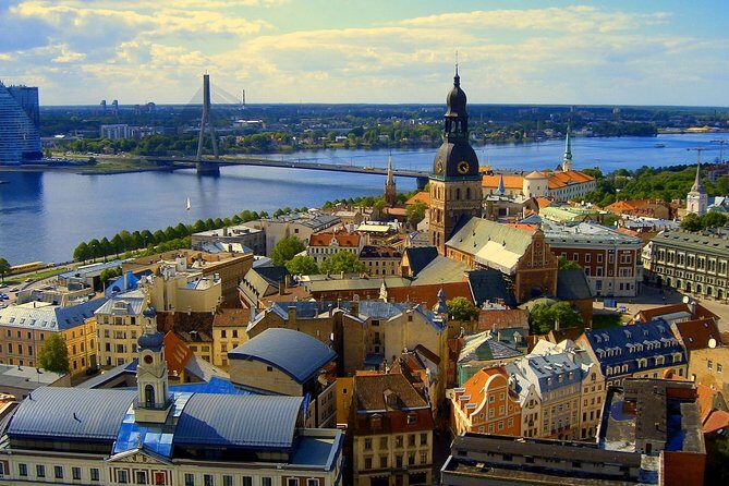Old Town Walking Tour of Riga - The Old Riga landmarks you’ll see: Blackheads, Powder Tower, Riga Castle