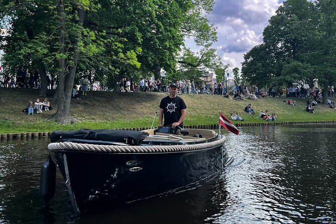 Private Boat Tour experience in Riga (City Canal and Daugava) - Ķīpsala and the end back at Andrejosta