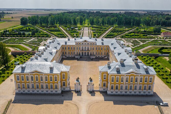 Private Full-Day Trip to Bauska, Rundale and Jelgava Palace - Stop 2: Rundale Palace’s Baroque splendor and garden time