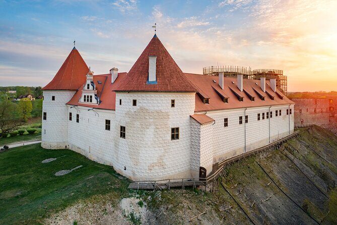 Private Full-Day Trip to Bauska, Rundale and Jelgava Palace - Stop 1: Bauska Castle, Livonian Order stories, and River Musa views