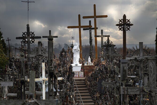 Private Full-Day Trip to Hill of Crosses, Rundale Palace & Bauska - Rundale Palace: Baroque grandeur and gardens without the marathon