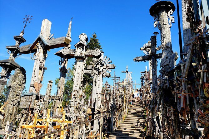 Private trip - Hill of Crosses / 2 countries in 1 day - Kryziu Kalnas guided time: history, legends, and symbolism in the crosses