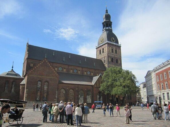 Riga at Night Photoshoot Tour - Key highlights you’ll feel right away