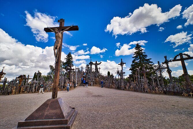 Riga: Hill of Crosses & Guided Rundale Palace with Bauska Castle - Why this Riga day trip makes sense