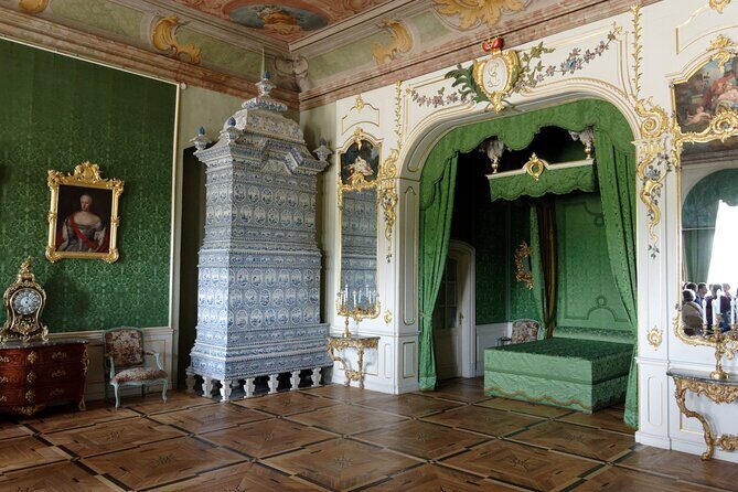 Riga: Hill of Crosses & Guided Rundale Palace with Bauska Castle - Latvia–Lithuania border photo stop: quick and genuinely useful