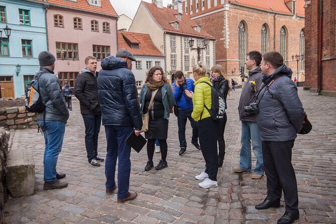 Riga Sightseeing Tour for First Time Visitors - Stop 3: Latgale suburb, the Moscow forstadt story, plus Soviet-and-older street texture