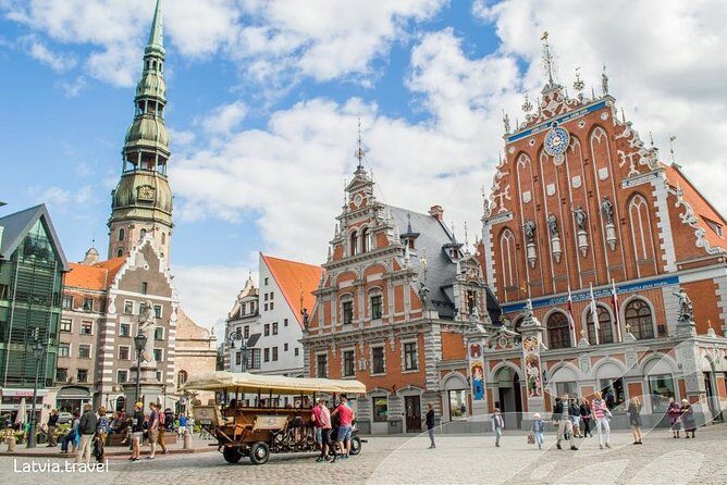 Riga walking guided Sightseeing tour - Key things you will notice right away