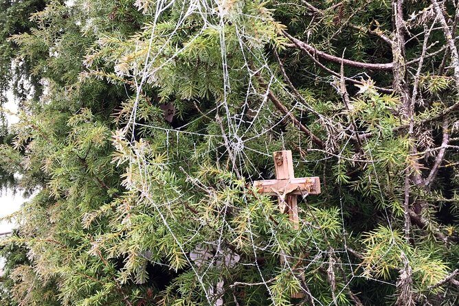 Sunrise at the Hill of Crosses - 2 countries in 1 day - Timing, weather, and what to pack for a dawn Hill of Crosses visit