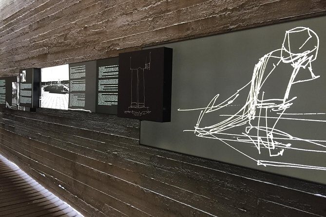 Visit of Salaspils Memorial Ensemble - Entering Salaspils: the monuments walk and the meaning behind the wall